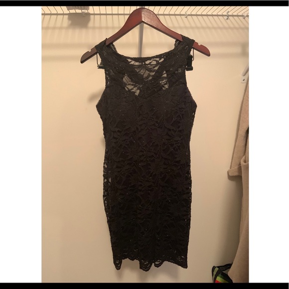LAURA Black formal dress - Picture 1 of 3